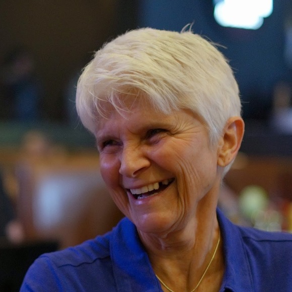 Meet your Posher, Vickie - Picture 1 of 1